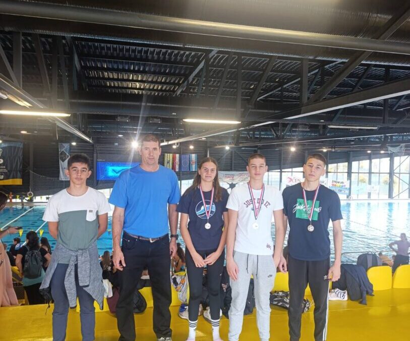 Na gradskom i županijskom natjecanju u plivanju naši učenici postigli su odlične rezultate